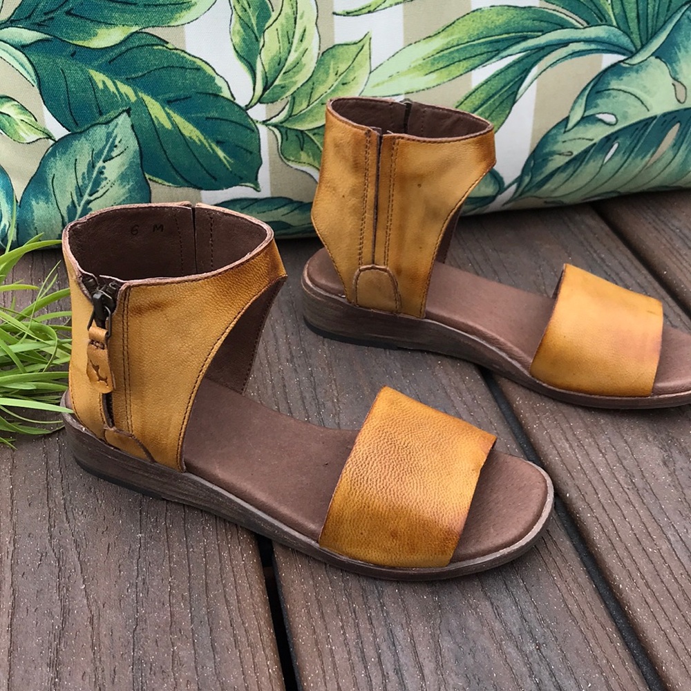 Anthropologie Gee Wawa Leather Gladiator Sandal - Picture 3 of 8